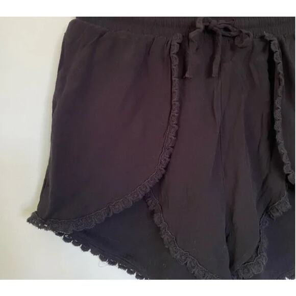 Revolve Lovers + Friends Lace Trim Appliqué Shorts - Picture 3 of 7